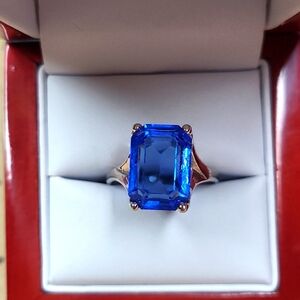 Gorgeous Emerald Cut